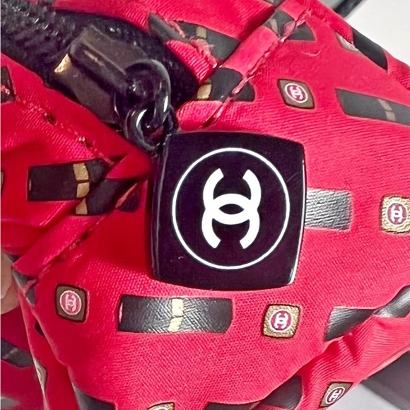 Chanel Mini Lipstick Motif Makeup Bag With Logo Zipper. Box not perfect - Picture 3 of 7